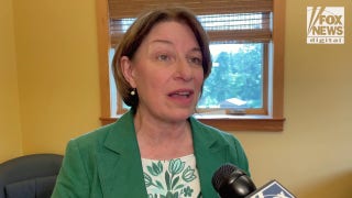 Democratic Sen. Amy Klobuchar and Rep. Chris Pappas push back against Republican ad tying Pappas to Zohran Mamdani