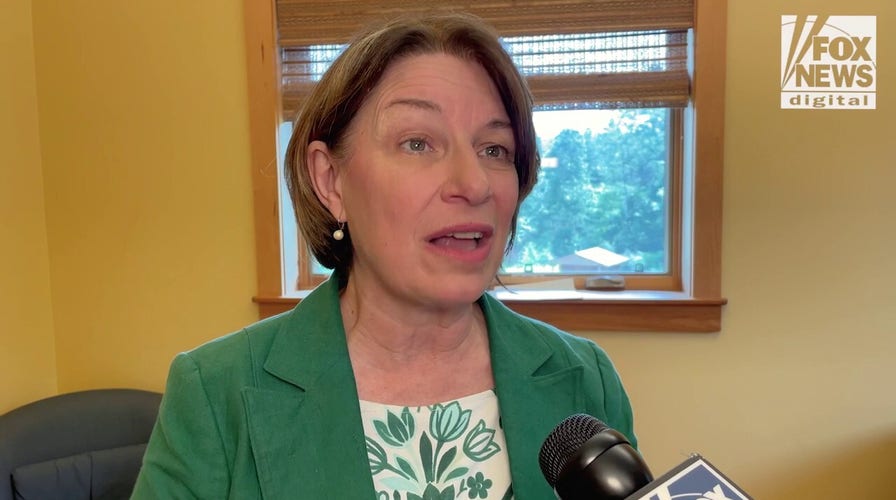 Democratic Sen. Amy Klobuchar and Rep. Chris Pappas push back against Republican ad tying Pappas to Zohran Mamdani
