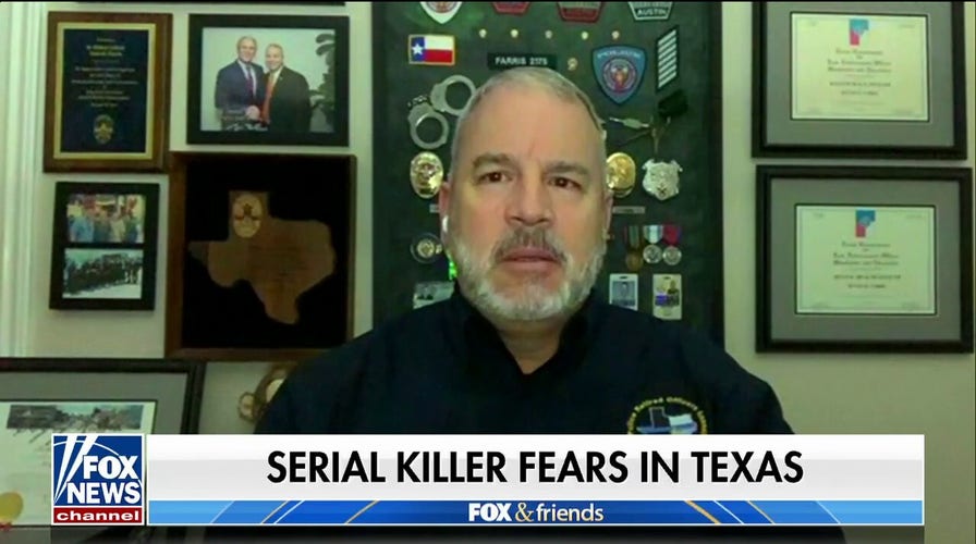 Police investigate bodies found in Texas lake, downplay serial killer fears