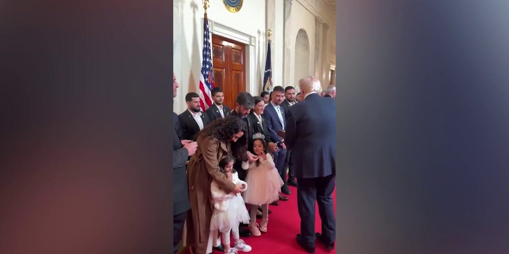 Trump meets with freed Israeli hostages