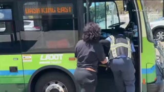 Los Angeles bus driver fights off female attacker - Fox News