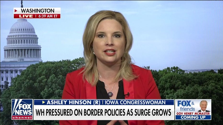 Rep. Hinson moves amendment to stop $50 million program to pay for lawyers for migrants