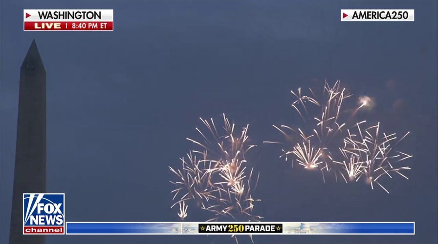 Fireworks light up DC skyline during Army parade