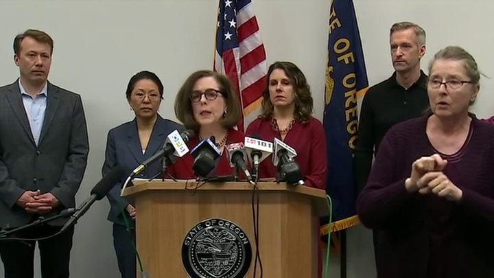 Oregon banning gatherings of more than 250 people for 4 weeks