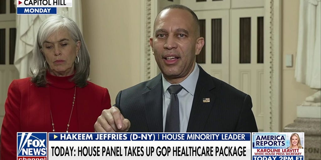 House Minority Leader Jeffries slams GOP over expiring healthcare tax credits
