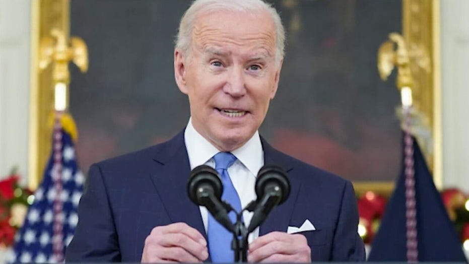 Biden mocked for wearing mask outside on Delaware beach: ‘Mask theater is so absurd’