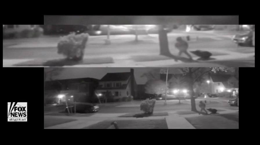 Possible suspect in NYC mom murder dragging a duffel bag