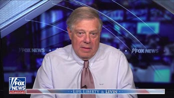 Democrats are ‘cowering in fear,’ says former Clinton advisor