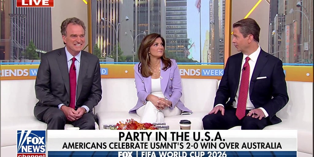'Fox & Friends' co-hosts celebrate American cuisine and ranch dressing's global appeal