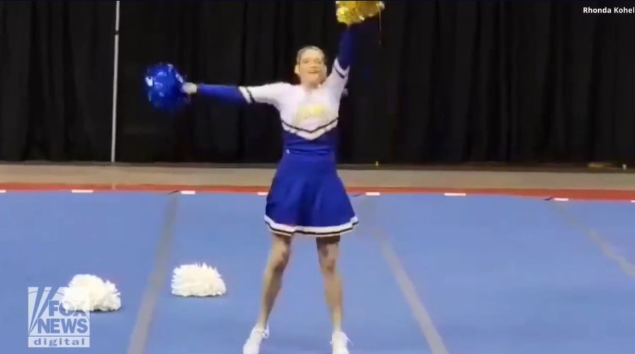 Cheerleader competes alone at state championship after squad backs out