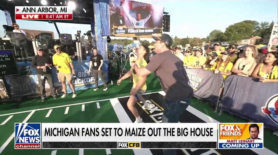 'InsaneShayne' fields long-distance marshmallows ahead of 'Big Noon Kickoff'