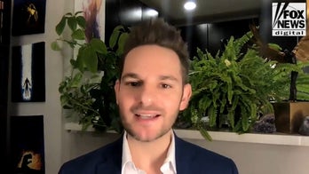 Celebrity astrologer Kyle Thomas breaks down Taylor Swift and Travis Kelce's sun signs