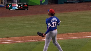 Dominican Republic forces game-ending double play vs. Venezuela, winning Pool D and advancing to World Baseball Classic Quarterfinals