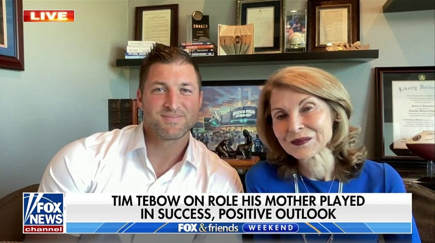 Tim Tebow on the role his mom played in his success: ‘She covered us with love’