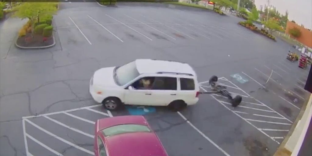 Man's attempt to tow car goes terribly wrong in Washington state