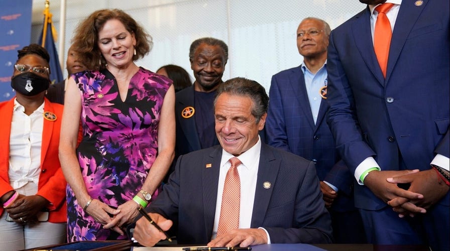 'Stunning fall from grace' for Gov. Cuomo after 2020 praise