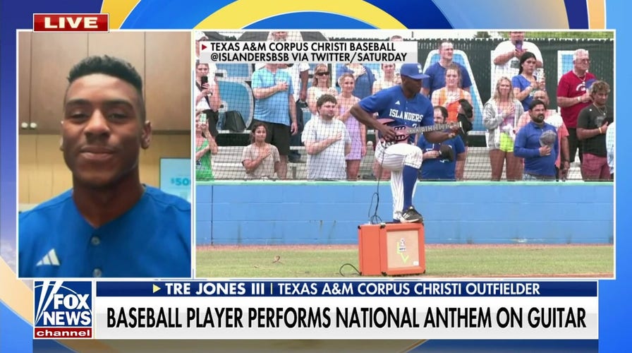 Texas baseball player plays national anthem on guitar