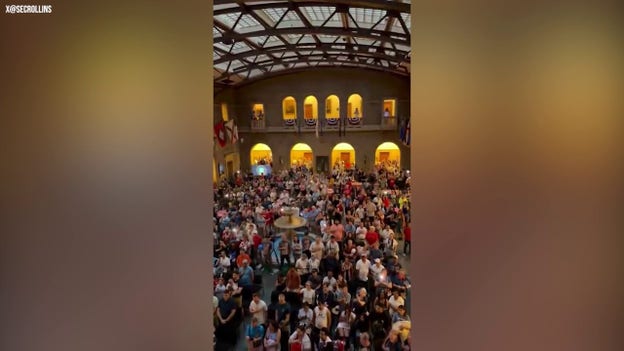 Hundreds shelter in USDA building, sing national anthem amid Fourth of July storm in DC