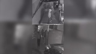 Video shows armed burglary suspects enter Phoenix backyard - Fox News