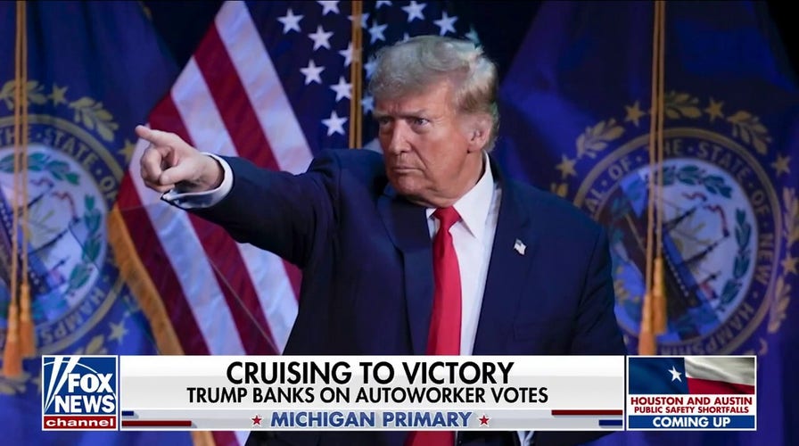  Trump counts on support from blue collar workers