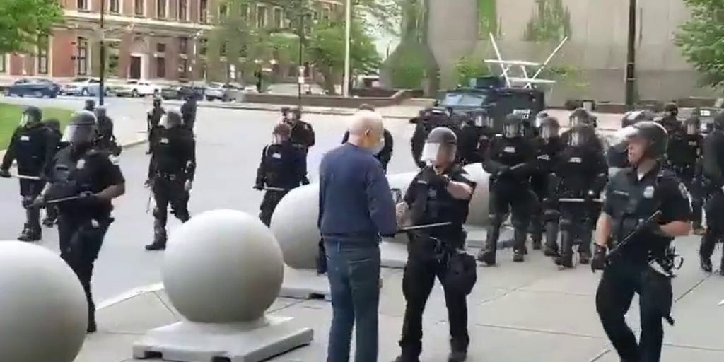 NY protester, 75, shoved by Buffalo police files lawsuit after cops' charges dropped - Vimarsana News