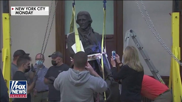 Thomas Jefferson statue removed from New York City Hall