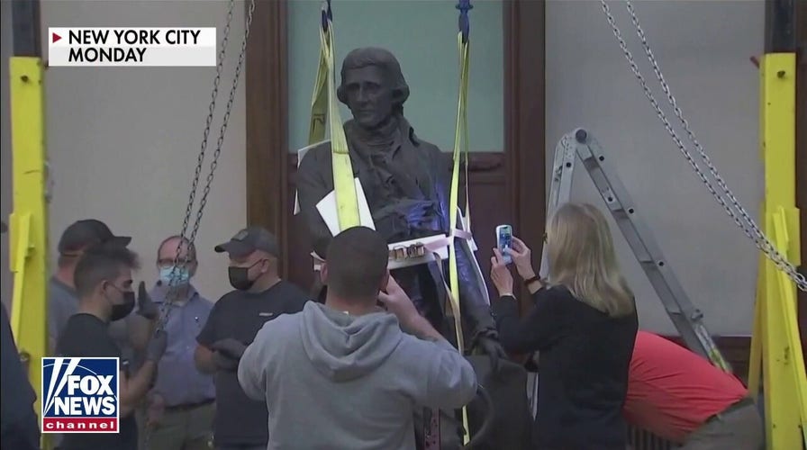 Thomas Jefferson statue removed from New York City Hall