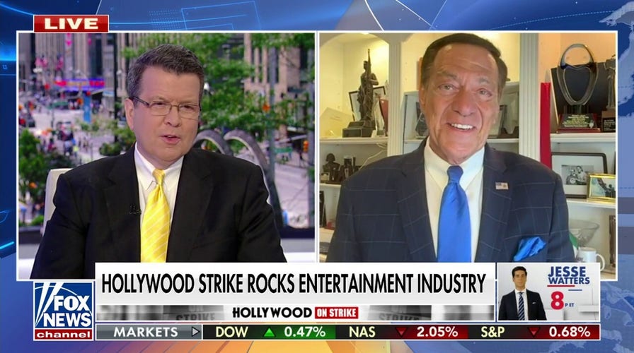 AI is a ‘risk’ to Hollywood writers: Joe Piscopo