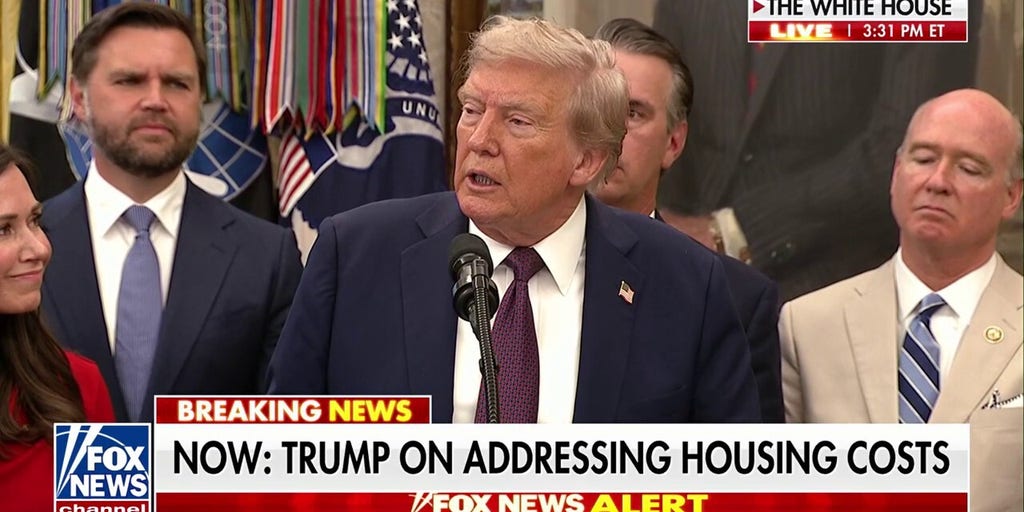 Trump slams Jerome Powell over rates: ''Too Late' is too late'