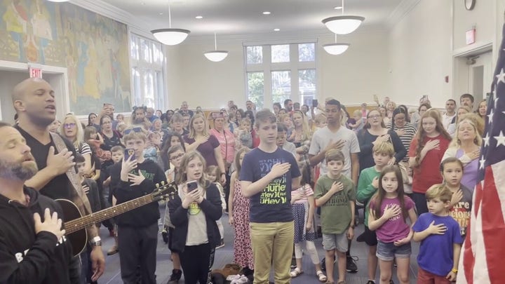 National anthem sung by Kirk Cameron, Coffey Anderson and families in Savannah, Georgia