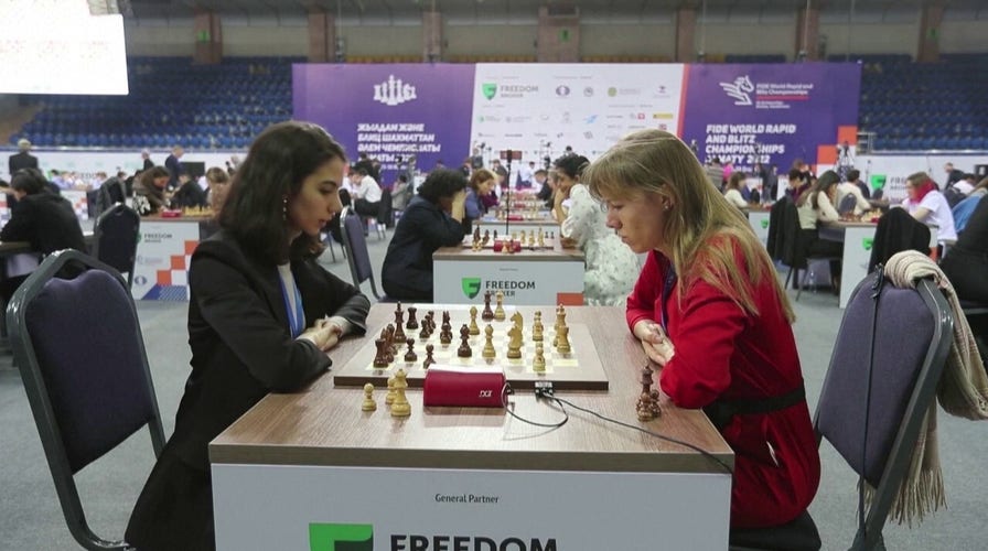 Iranian female chess player competes without hijab