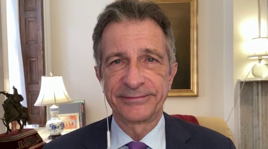 Dan Henninger on salon owner ‘setup’: Pelosi should recognize reality instead of take advantage of it