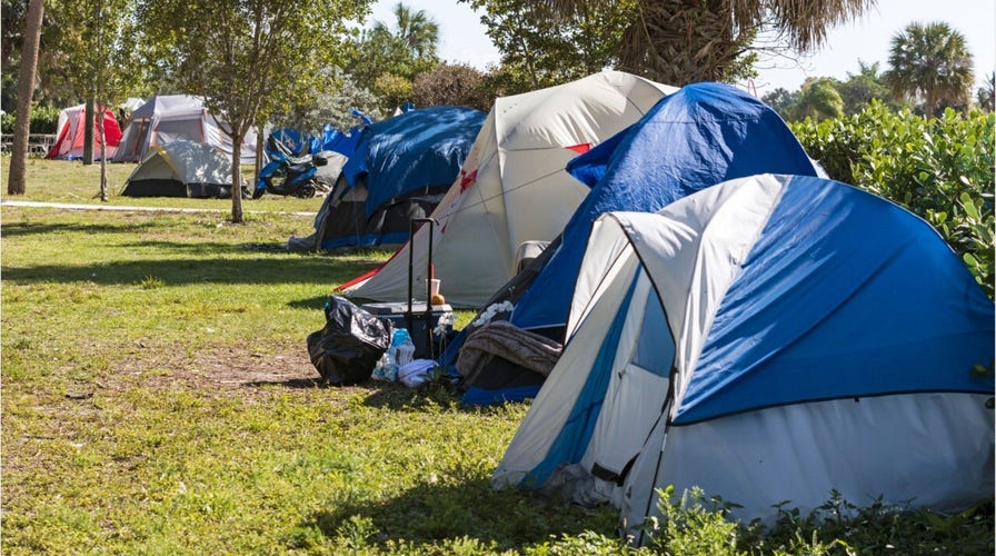 Which states have the largest homeless populations?