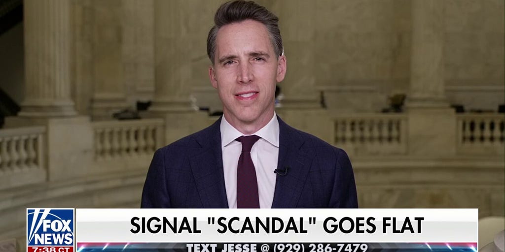 ‘Libs’ are 'fussing' over who was on a text chain, says Sen. Josh Hawley