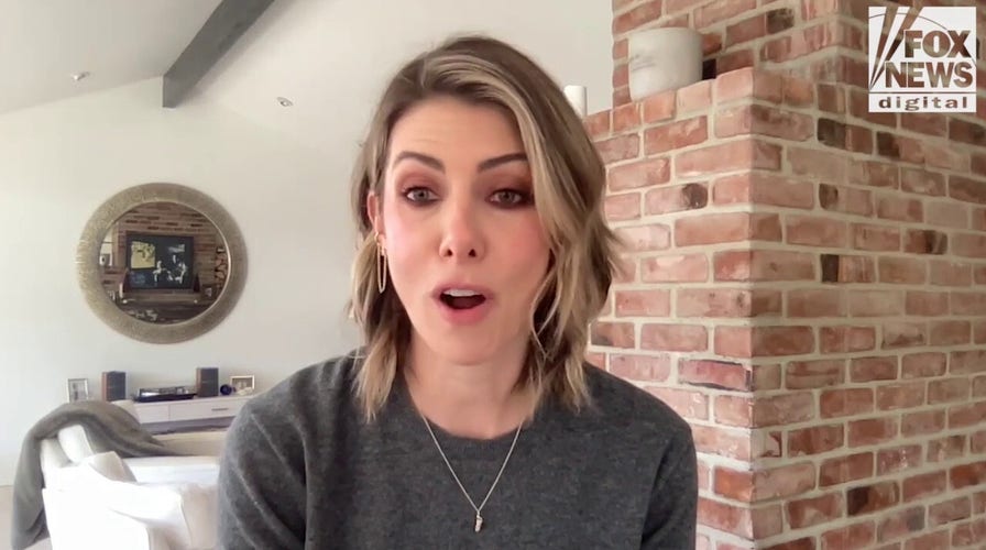 Kelly Rizzo says she and Bob Saget's daughter 'stick together no matter what'