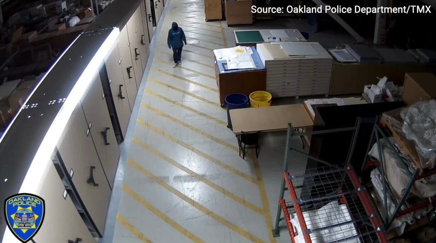 Video shows brazen overnight heist of California art museum artifacts