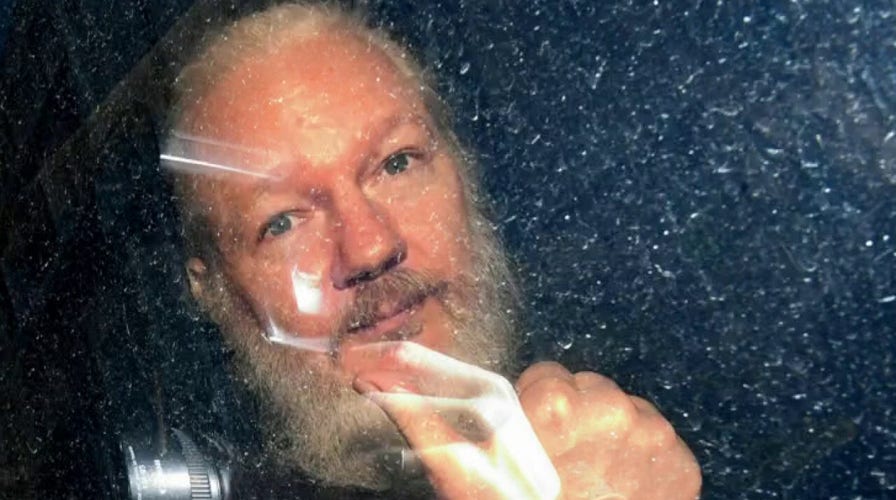 Glenn Greenwald says Trump should use his pardon power to end 'abusive prosecution' of Julian Assange