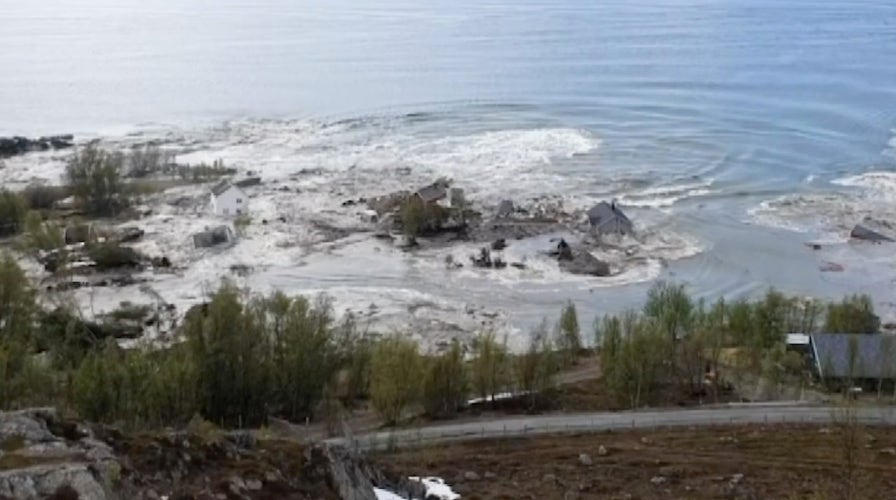 Raw video: Massive landslide in Norway