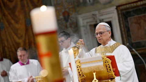 WATCH LIVE: Holy Name Cathedral hosts a Mass after the election of Pope Leo XIV - Fox News