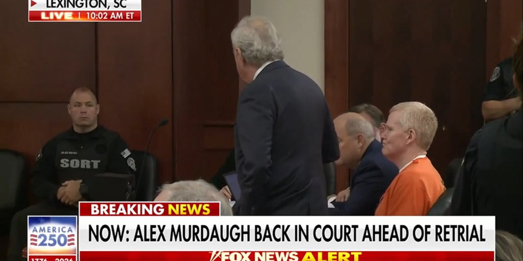 Alex Murdaugh returns to court ahead of retrial