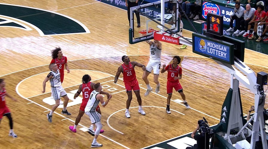 Michigan State's Denham Wojcik lobs it to Carson Cooper for TOUGH dunk on Senior Night vs. Rutgers