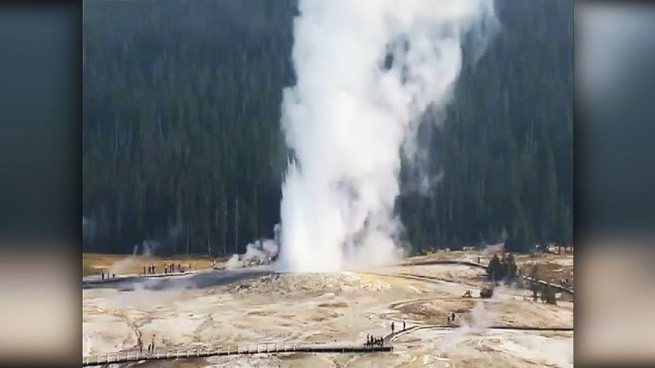 Yellowstone's Giantess Geyser Erupts For First Time In 6 Years, Roars ...