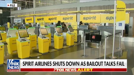 Spirit Airlines shuts down operations after bailout talks White House break down