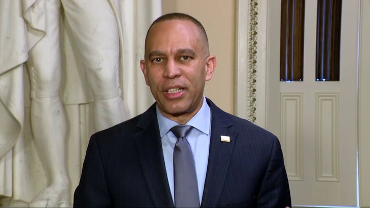 House Minority Leader Hakeem Jeffries (D) responds to criticism of his 'maximum warfare' against Republicans comment