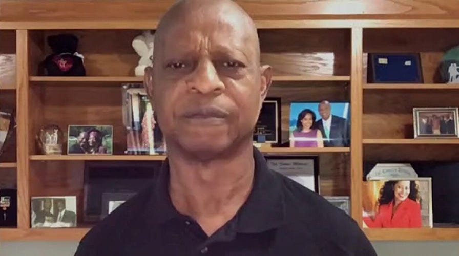 Former homicide detective says motivation behind Buffalo mass shooting is 'hate'