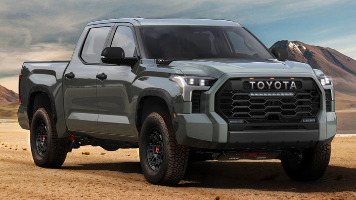 Inside the 2022 Toyota Tundra