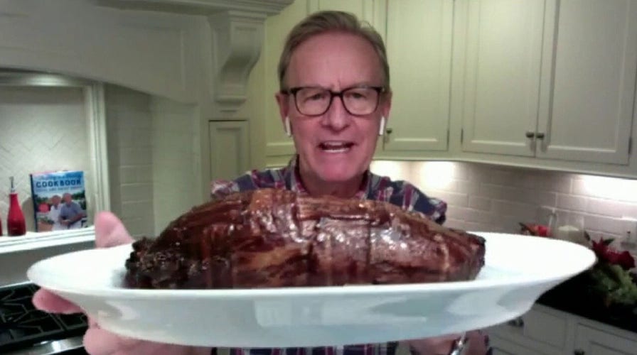 Steve Doocy cooks Thanksgiving favorites