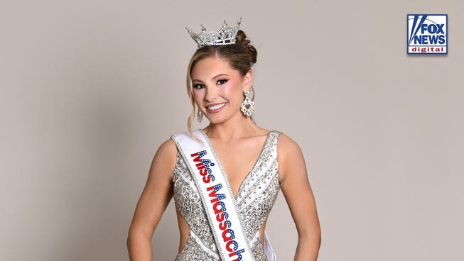 Active-duty police officer competes in Miss America