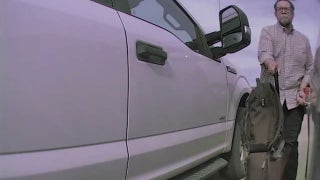 Tesla camera captures man in Dallas keying car - Fox News