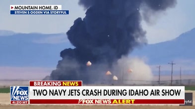 Two Navy jets crash midair during Idaho air show, crew members safely eject